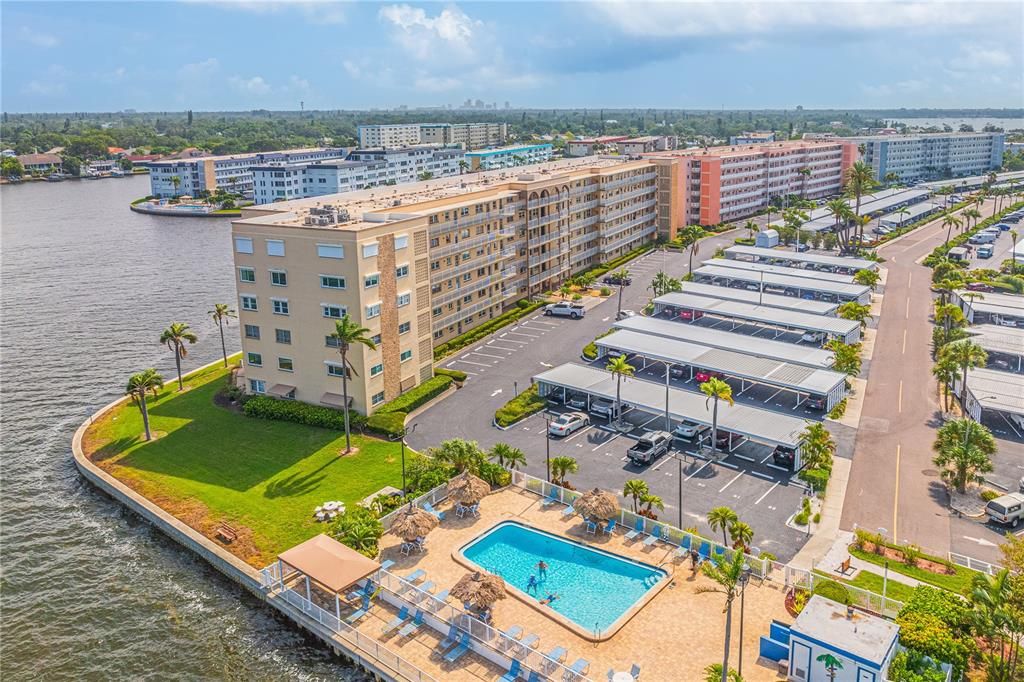 待售: $350,000 (2 贝兹, 2 浴室, 1250 平方英尺)