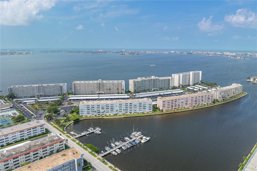 待售: $350,000 (2 贝兹, 2 浴室, 1250 平方英尺)