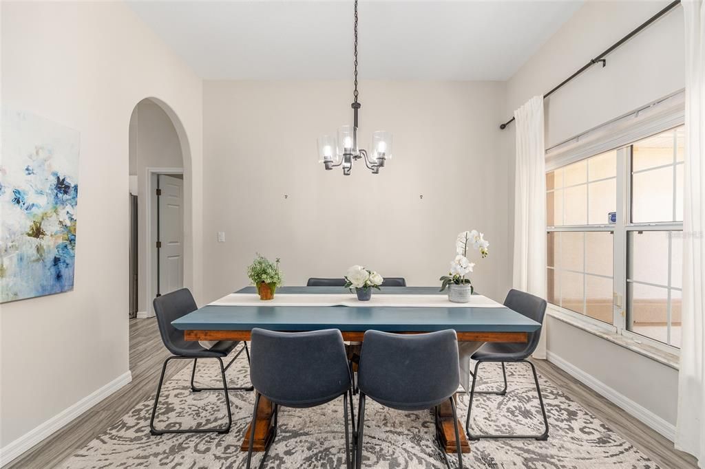 En Venta: $659,000 (4 camas, 3 baños, 2466 Pies cuadrados)