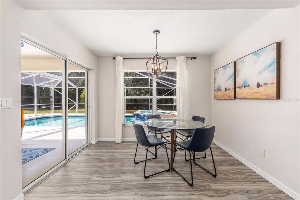 En Venta: $659,000 (4 camas, 3 baños, 2466 Pies cuadrados)