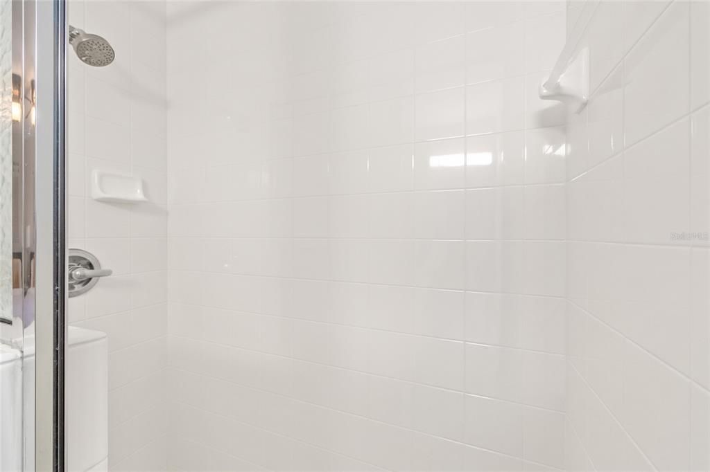 En Venta: $659,000 (4 camas, 3 baños, 2466 Pies cuadrados)