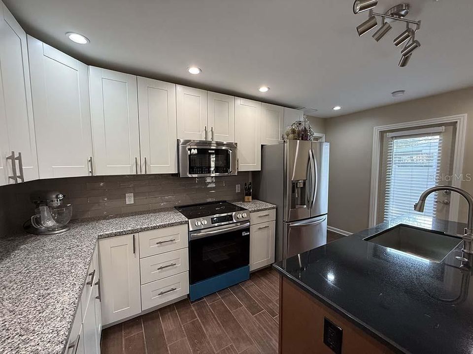 待售: $530,000 (3 贝兹, 2 浴室, 1588 平方英尺)