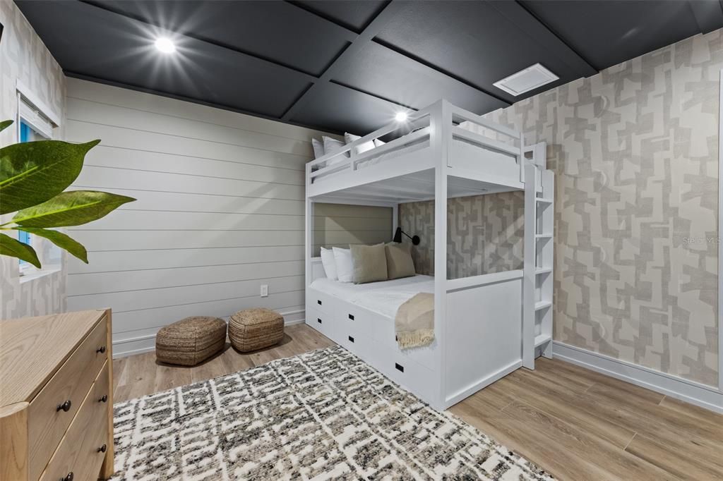 For Sale: $4,475,000 (8 beds, 8 baths, 3899 Square Feet)