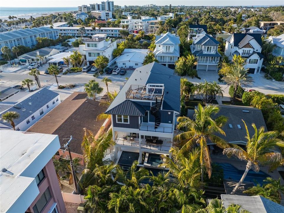 For Sale: $4,475,000 (8 beds, 8 baths, 3899 Square Feet)