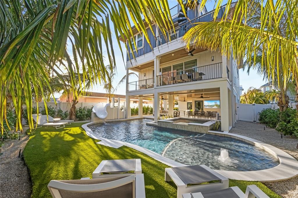 For Sale: $4,475,000 (8 beds, 8 baths, 3899 Square Feet)