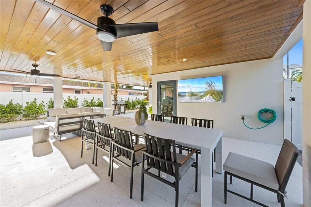 For Sale: $4,475,000 (8 beds, 8 baths, 3899 Square Feet)