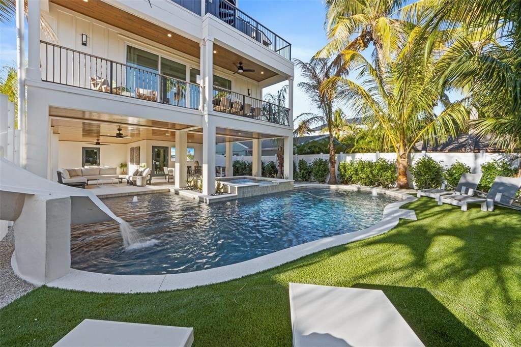 For Sale: $4,475,000 (8 beds, 8 baths, 3899 Square Feet)