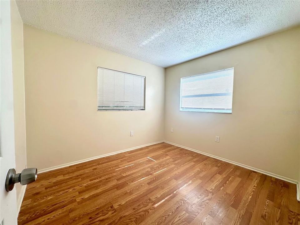 For Rent: $1,500 (2 beds, 1 baths, 1610 Square Feet)