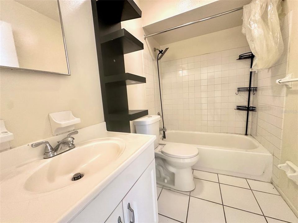 For Rent: $1,500 (2 beds, 1 baths, 1610 Square Feet)