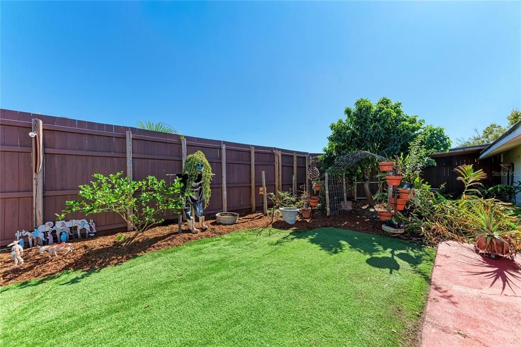 На продажу: $725,000 (6 спален, 0 ванн, 5132 Квадратных фут)