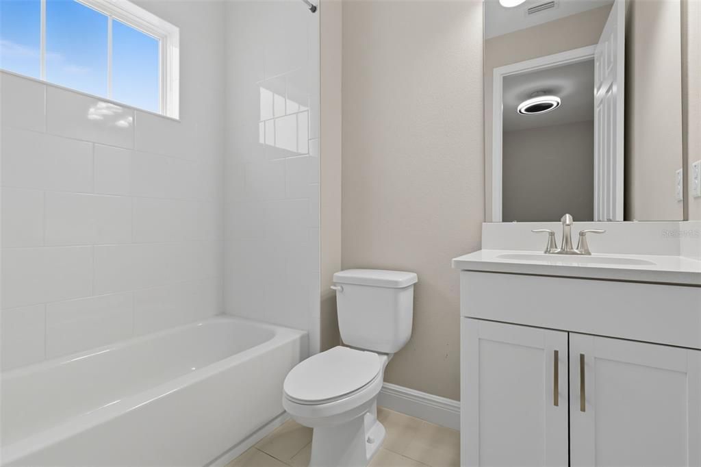 For Rent: $3,500 (3 beds, 3 baths, 2135 Square Feet)