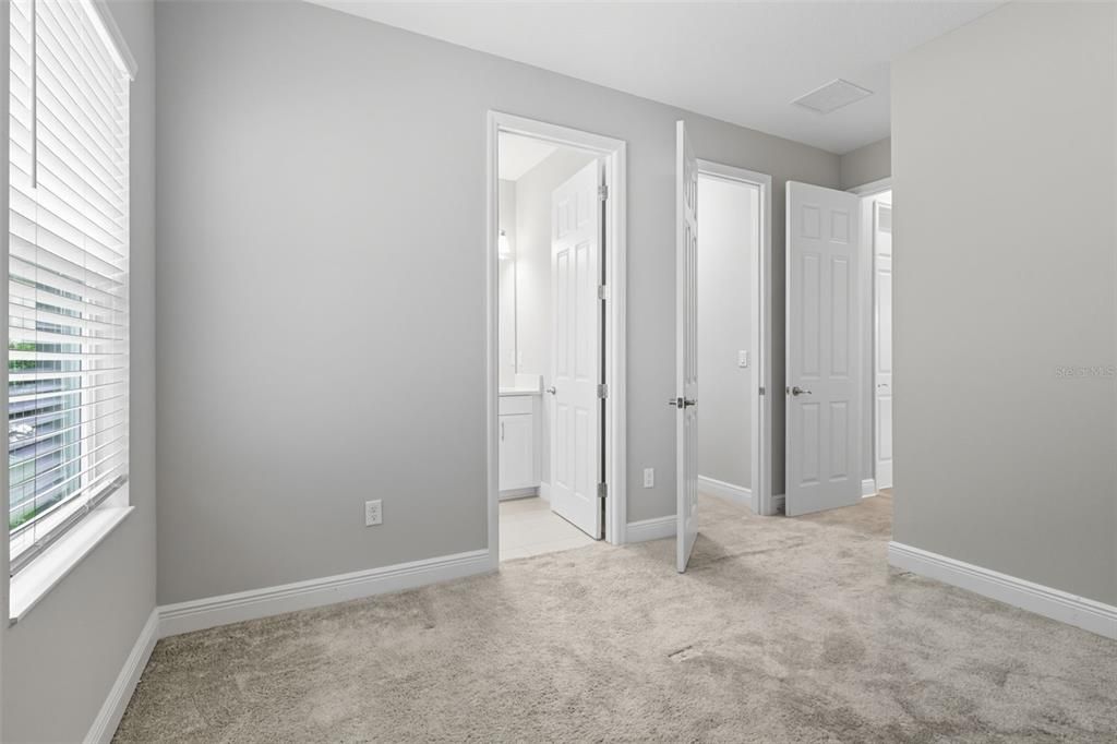 For Rent: $3,500 (3 beds, 3 baths, 2135 Square Feet)