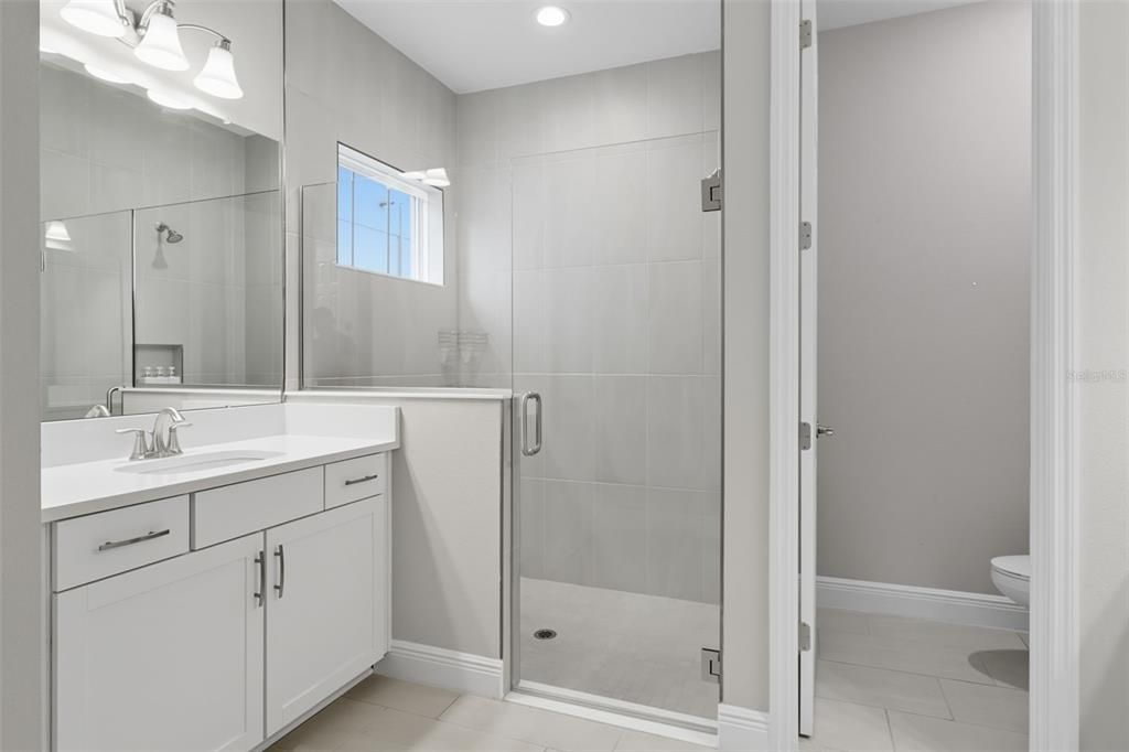 For Rent: $3,500 (3 beds, 3 baths, 2135 Square Feet)