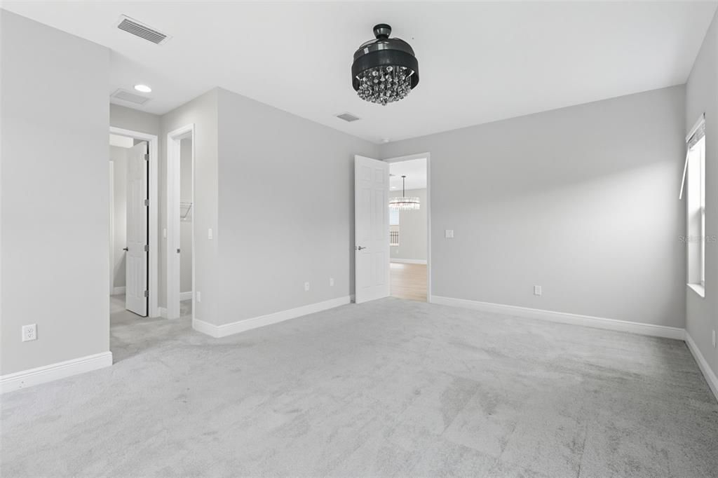 For Rent: $3,500 (3 beds, 3 baths, 2135 Square Feet)