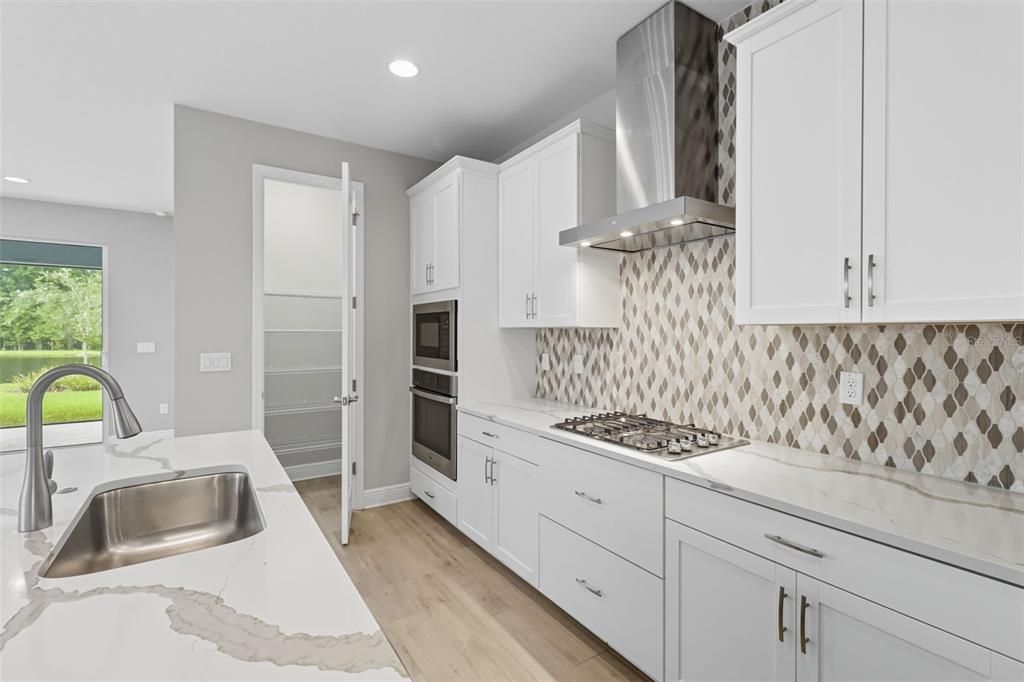 For Rent: $3,500 (3 beds, 3 baths, 2135 Square Feet)