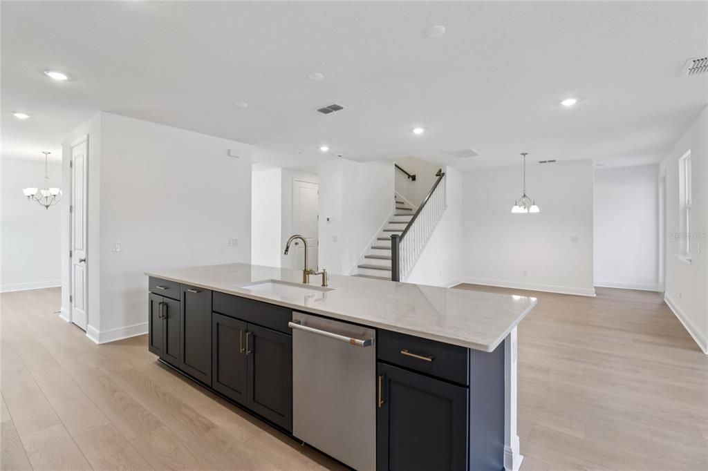 待售: $974,990 (5 贝兹, 4 浴室, 3542 平方英尺)