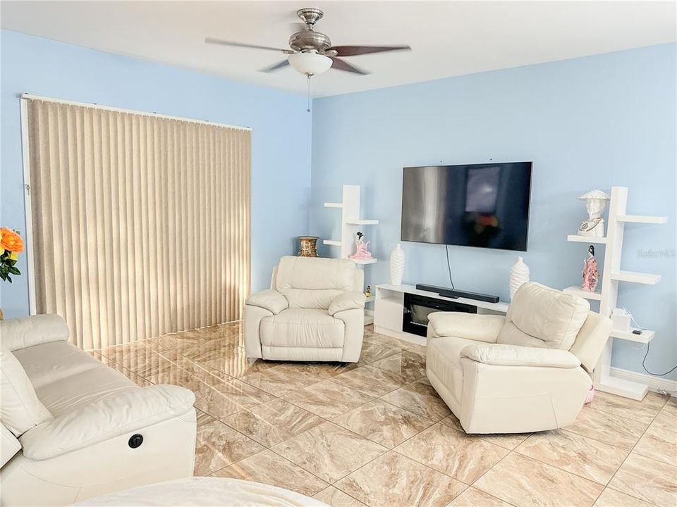 В аренду: $2,850 (4 спален, 2 ванн, 2245 Квадратных фут)