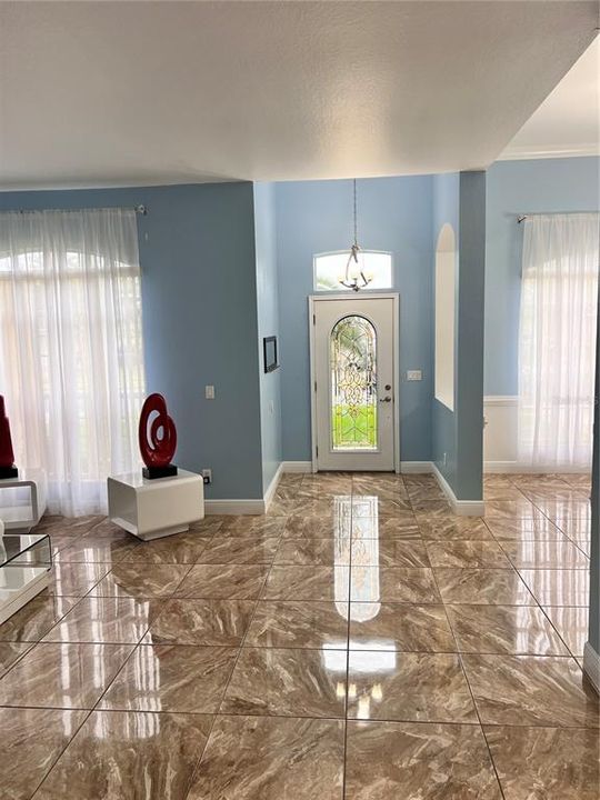 В аренду: $2,850 (4 спален, 2 ванн, 2245 Квадратных фут)