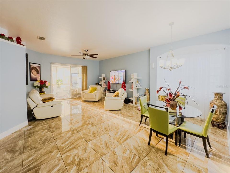 В аренду: $2,850 (4 спален, 2 ванн, 2245 Квадратных фут)