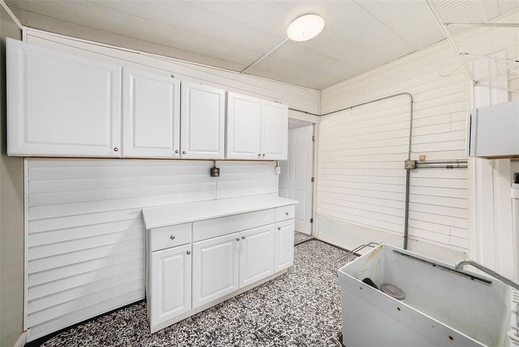 For Sale: $195,000 (2 beds, 2 baths, 1482 Square Feet)