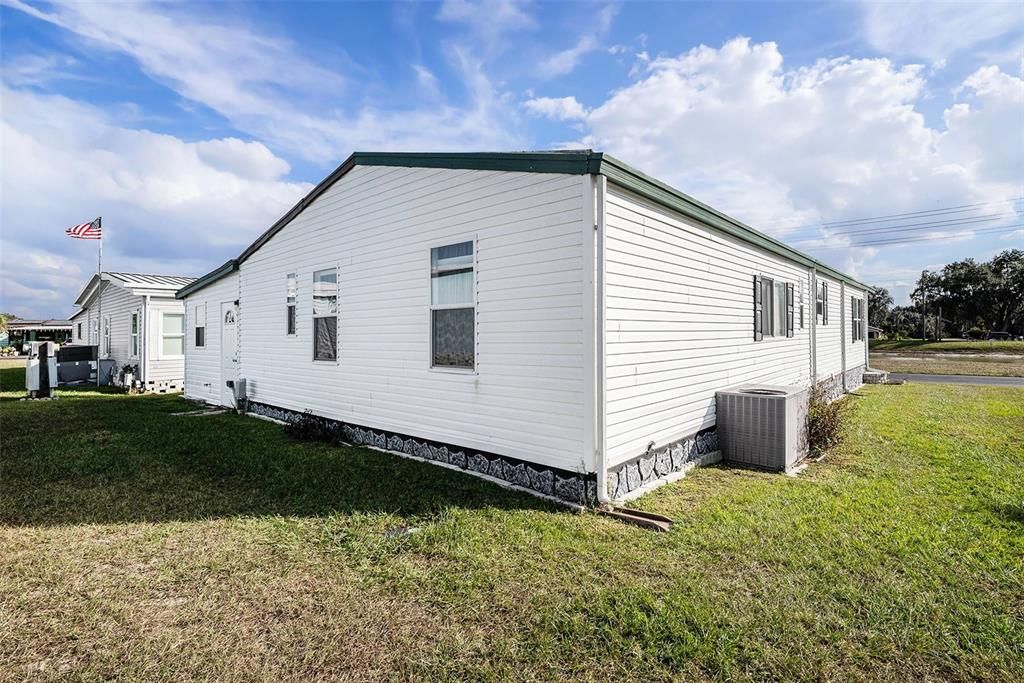 For Sale: $195,000 (2 beds, 2 baths, 1482 Square Feet)