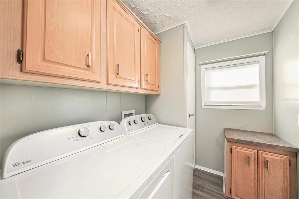 For Sale: $195,000 (2 beds, 2 baths, 1482 Square Feet)