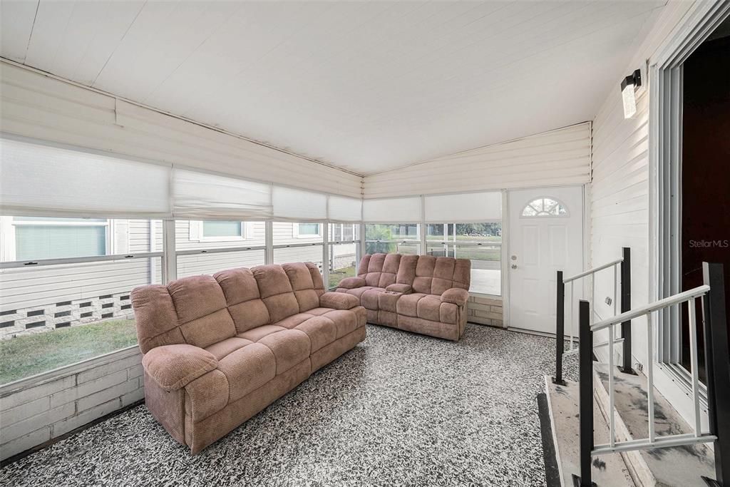 For Sale: $195,000 (2 beds, 2 baths, 1482 Square Feet)