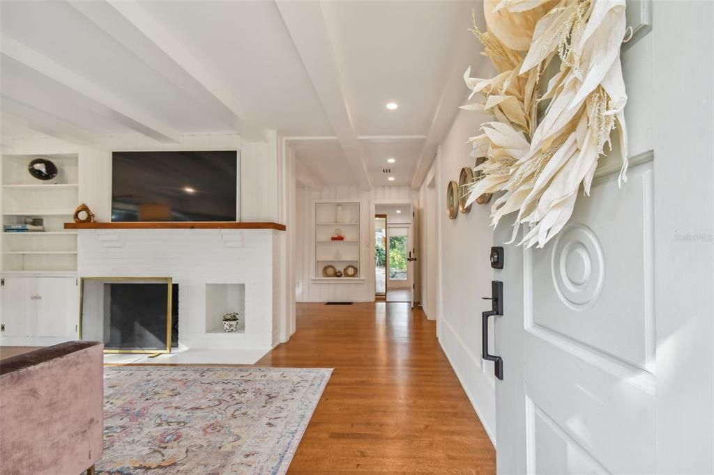 出租: $2,995 (2 贝兹, 1 浴室, 1063 平方英尺)