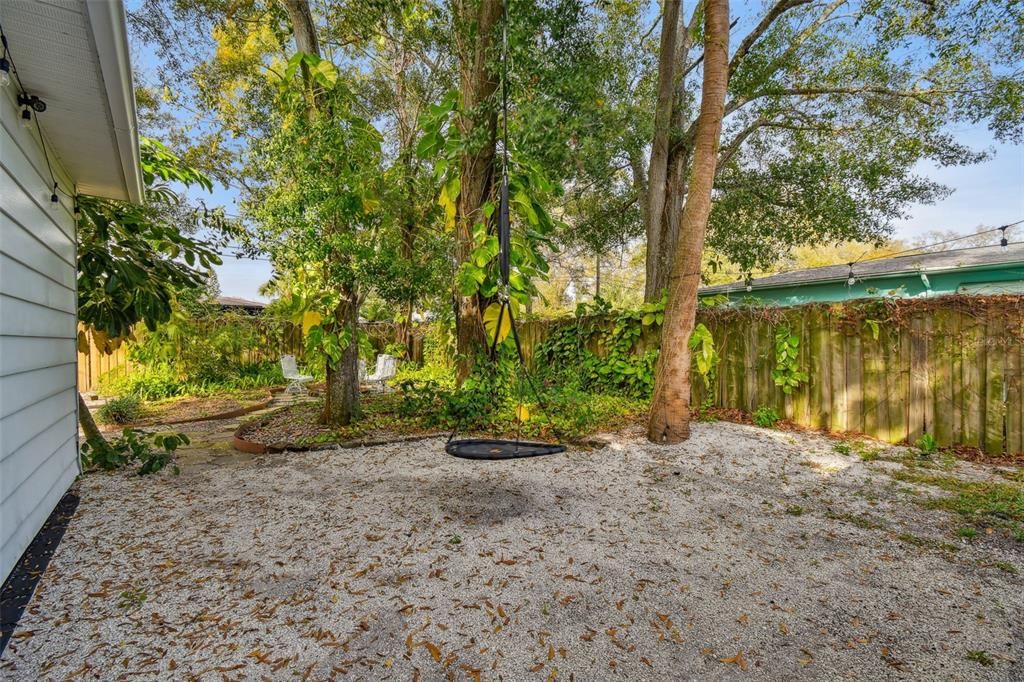 出租: $2,995 (2 贝兹, 1 浴室, 1063 平方英尺)