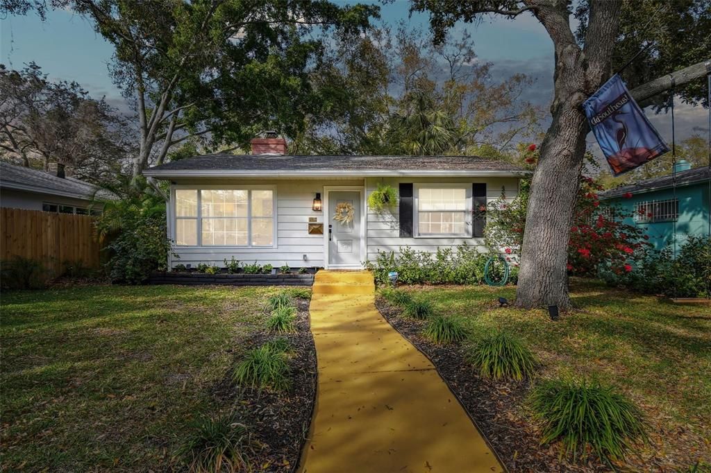 出租: $2,995 (2 贝兹, 1 浴室, 1063 平方英尺)