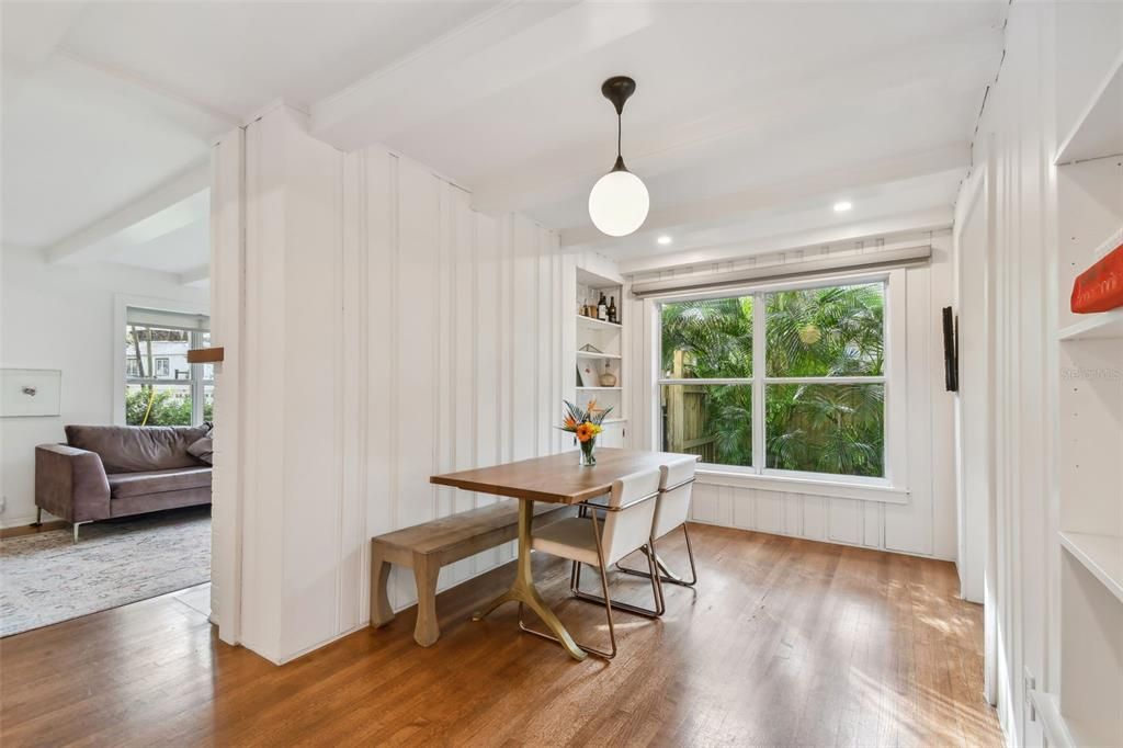 出租: $2,995 (2 贝兹, 1 浴室, 1063 平方英尺)