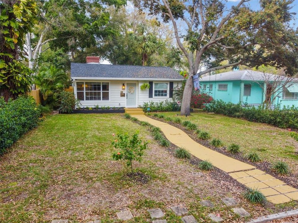 出租: $2,995 (2 贝兹, 1 浴室, 1063 平方英尺)