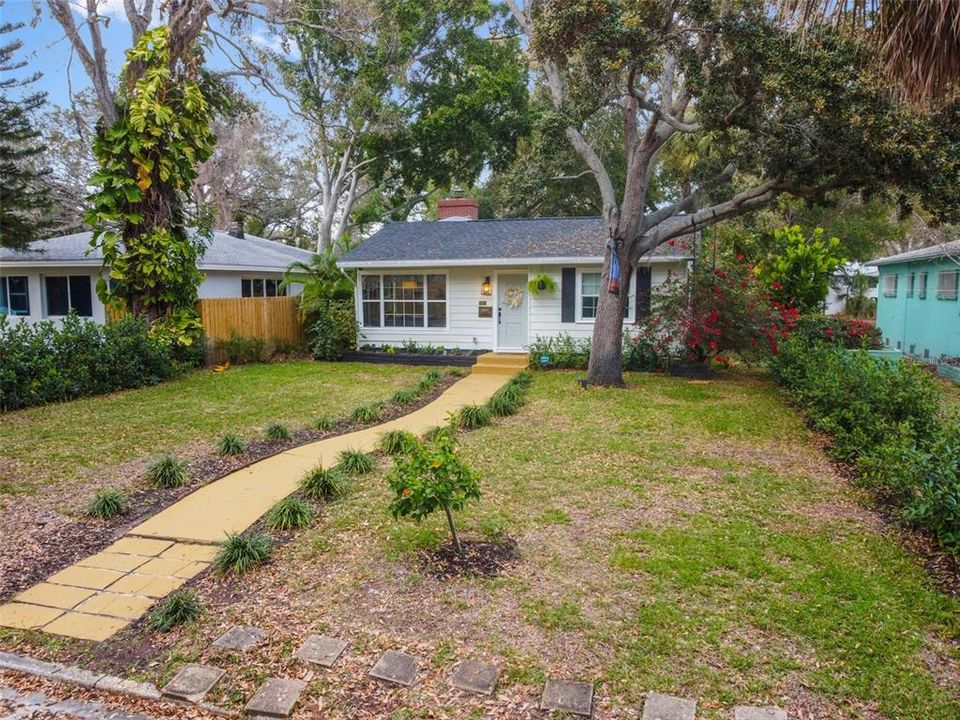 出租: $2,995 (2 贝兹, 1 浴室, 1063 平方英尺)