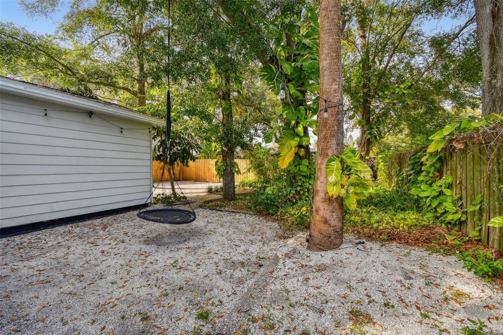 出租: $2,995 (2 贝兹, 1 浴室, 1063 平方英尺)