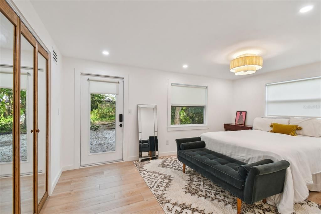 出租: $2,995 (2 贝兹, 1 浴室, 1063 平方英尺)