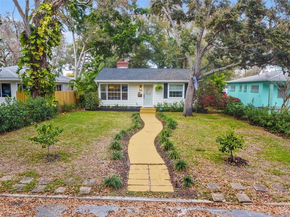 出租: $2,995 (2 贝兹, 1 浴室, 1063 平方英尺)