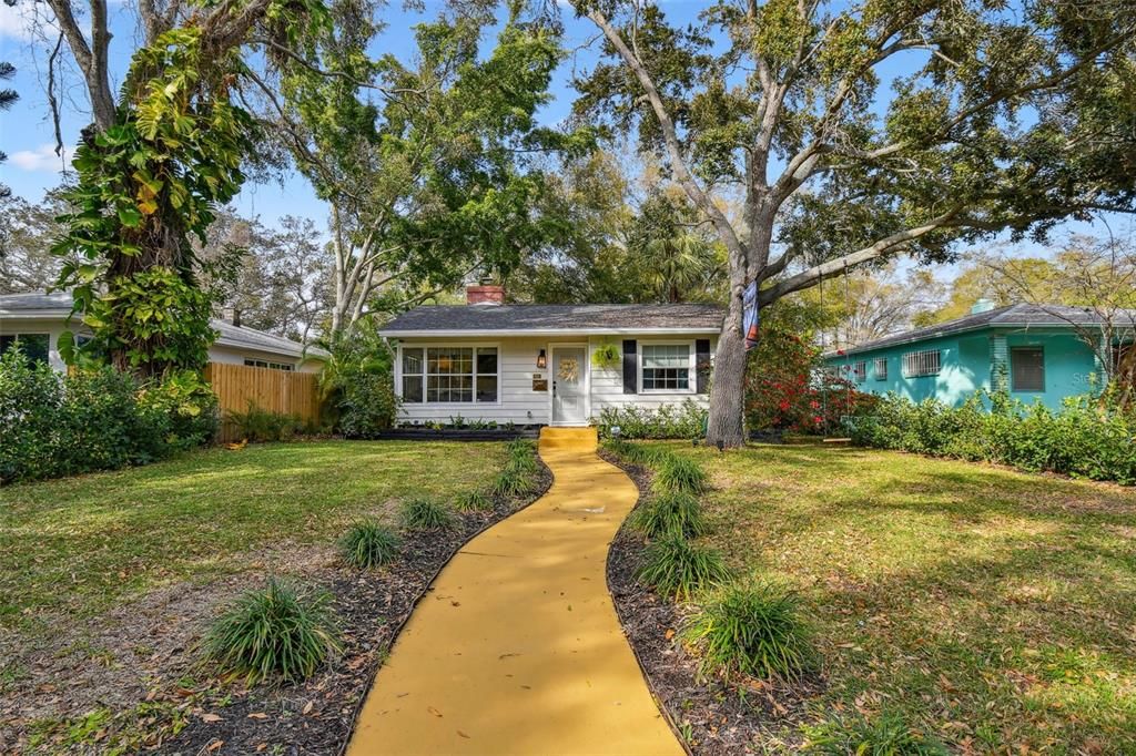 出租: $2,995 (2 贝兹, 1 浴室, 1063 平方英尺)