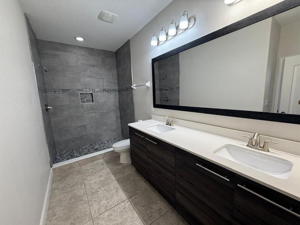 En Renta: $2,800 (5 camas, 4 baños, 1994 Pies cuadrados)