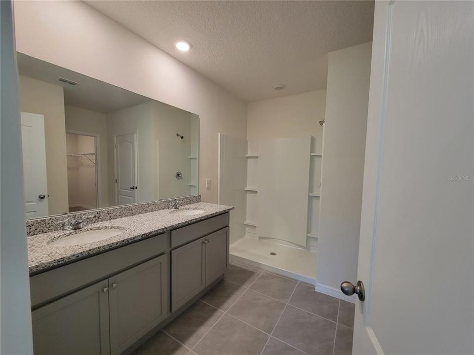 В аренду: $2,600 (4 спален, 2 ванн, 1846 Квадратных фут)