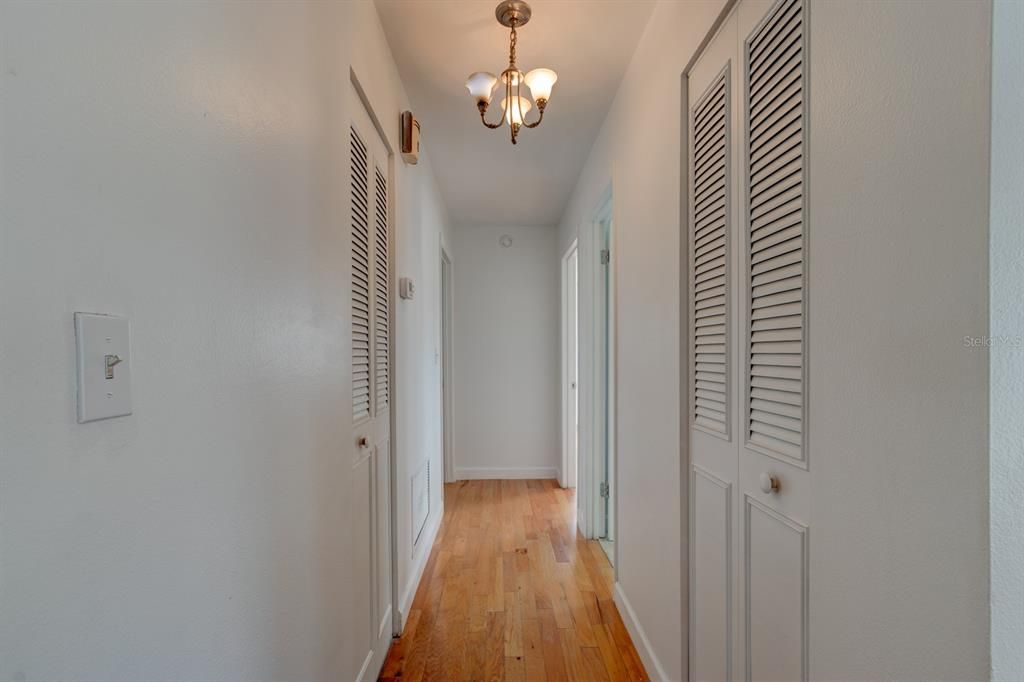 En Venta: $775,000 (3 camas, 3 baños, 1642 Pies cuadrados)