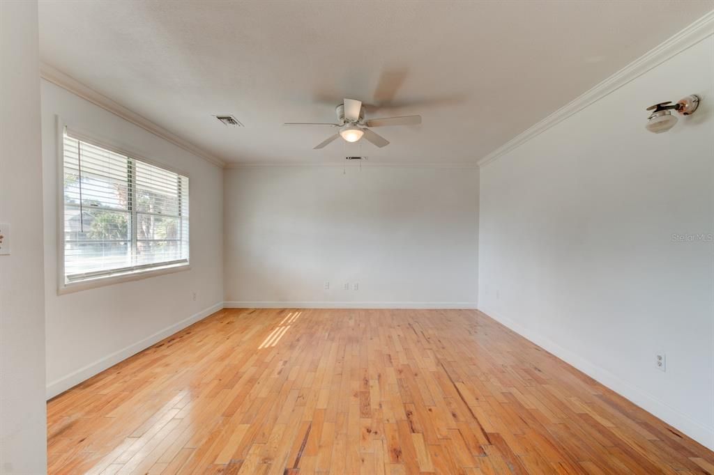 En Venta: $775,000 (3 camas, 3 baños, 1642 Pies cuadrados)