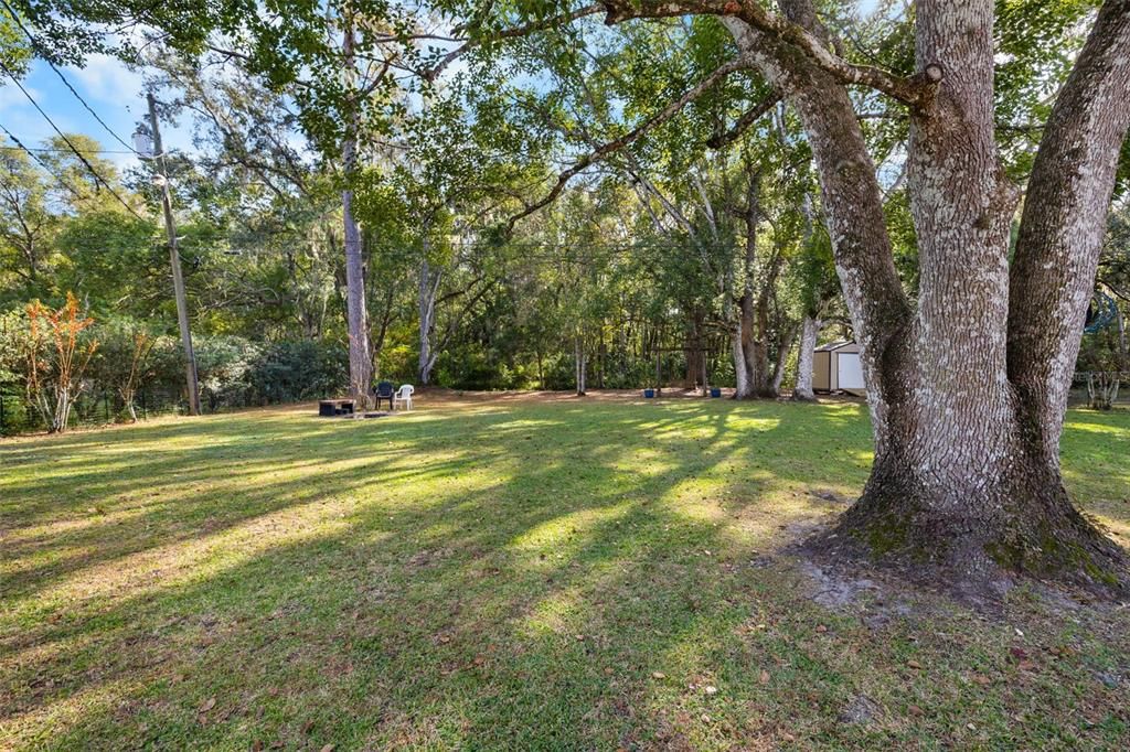 Под контрактом: $245,000 (3 спален, 1 ванн, 1091 Квадратных фут)