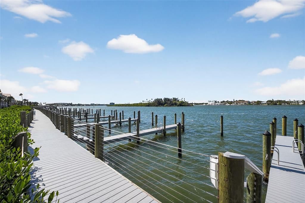 En Venta: $595,000 (3 camas, 2 baños, 1576 Pies cuadrados)