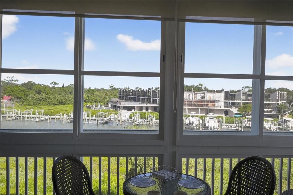 En Venta: $595,000 (3 camas, 2 baños, 1576 Pies cuadrados)