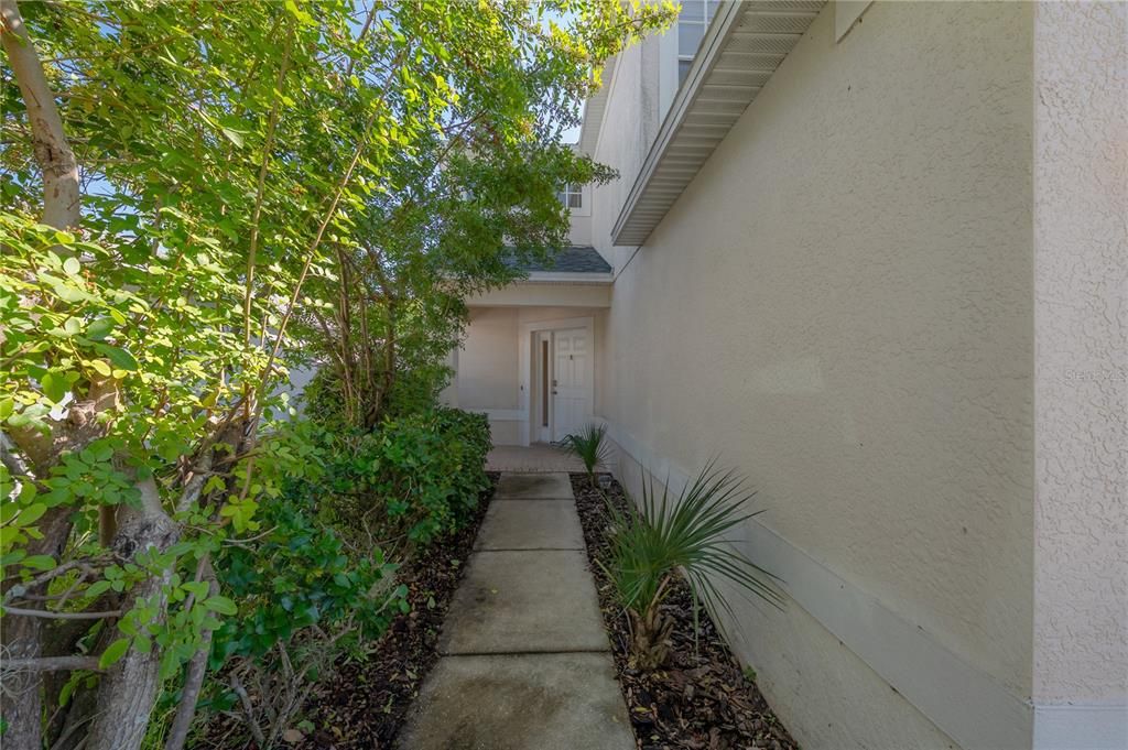 En Venta: $309,900 (4 camas, 2 baños, 2206 Pies cuadrados)