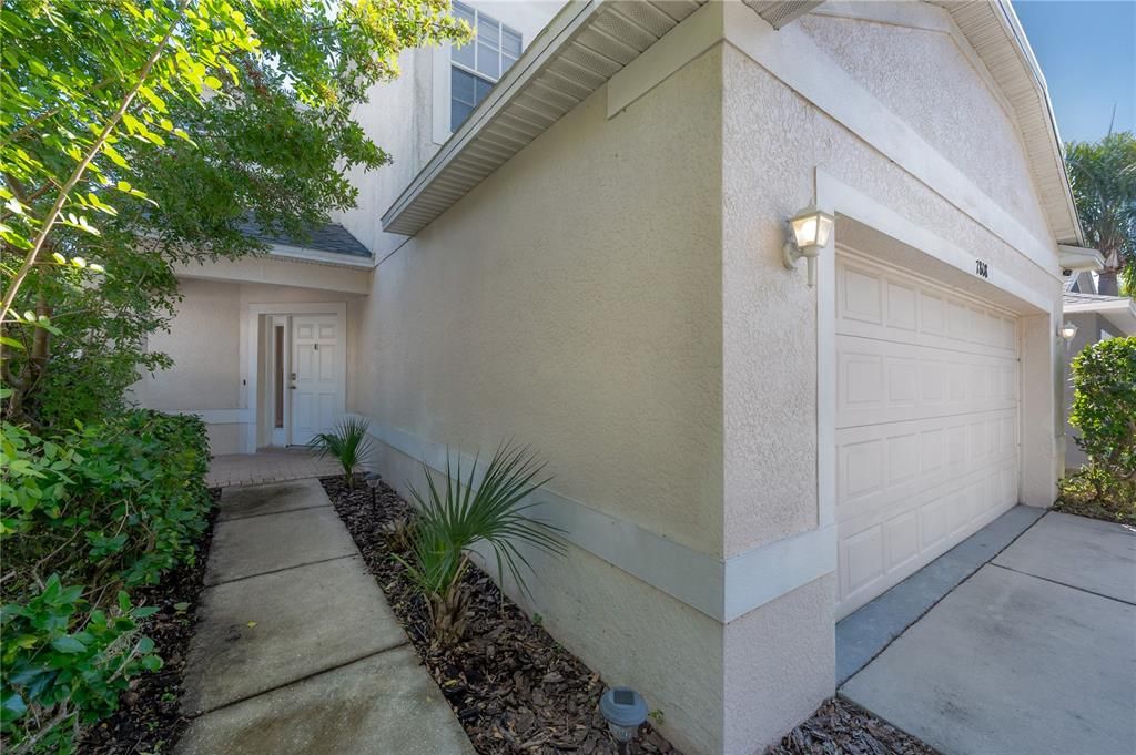 En Venta: $309,900 (4 camas, 2 baños, 2206 Pies cuadrados)