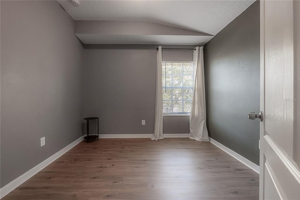 En Venta: $309,900 (4 camas, 2 baños, 2206 Pies cuadrados)