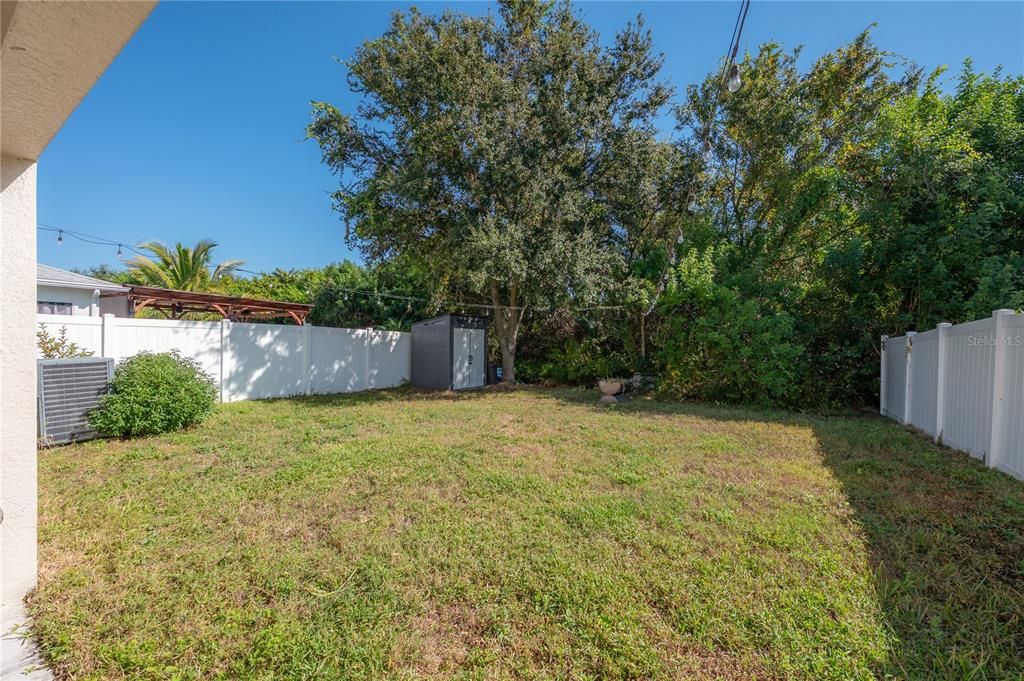 En Venta: $309,900 (4 camas, 2 baños, 2206 Pies cuadrados)