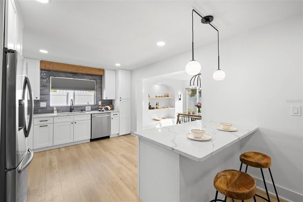 Active With Contract: $495,000 (2 beds, 2 baths, 1557 Square Feet)