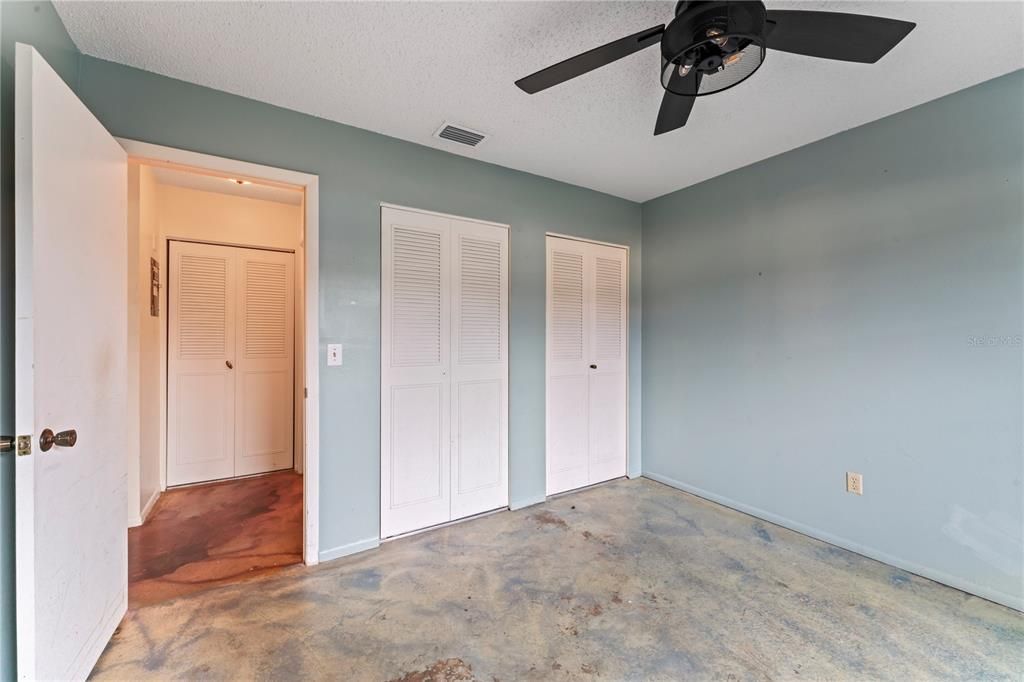 En Venta: $219,000 (2 camas, 2 baños, 1035 Pies cuadrados)